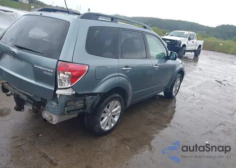 2011 Subaru Forester 2.5X Limited z USA, uszkodzony, nr VIN JF2SHAEC4BH765552